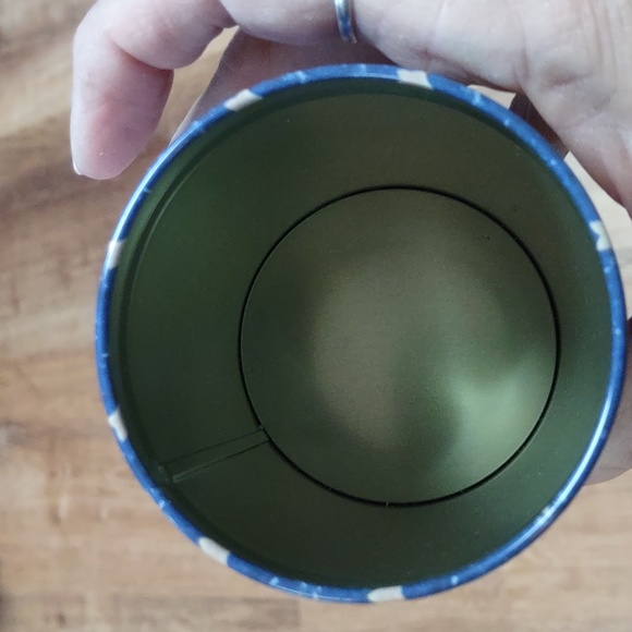 🎅 Small Santa Claus tin - Picture 5 of 5